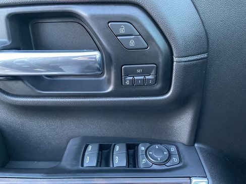 Used 2019 GMC Sierra 1500 SLT w/ SLT Premium Package image 28