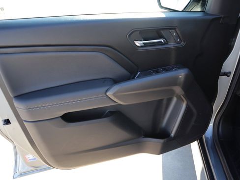 New 2025 GMC Canyon Elevation w/ Convenience Package image 9