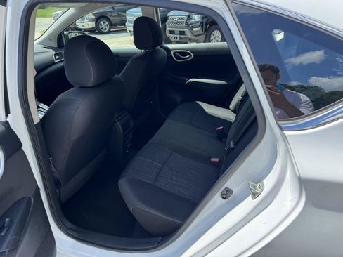 Used 2017 Nissan Sentra SV FWD image 5