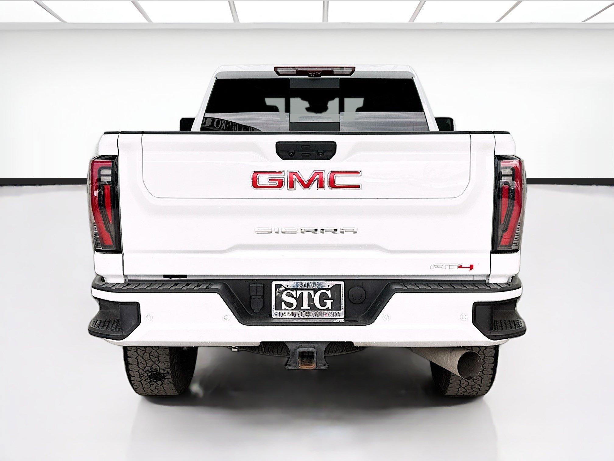 Used 2025 GMC Sierra 3500 AT4 w/ AT4 Premium Plus Package AWD/4WD image 5