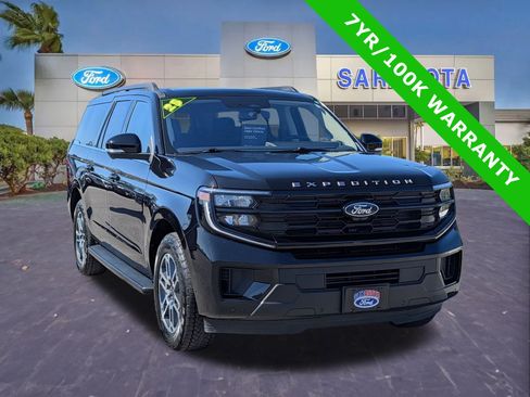 Certified 2025 Ford Expedition Max Active AWD/4WD image 1