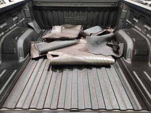 Used 2021 Chevrolet Silverado 1500 High Country w/ Technology Package AWD/4WD image 55