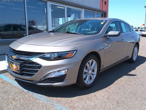 Used 2025 Chevrolet Malibu LT FWD image 1
