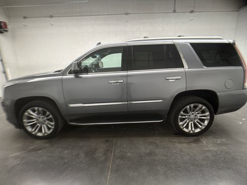 Used 2019 Cadillac Escalade Premium Luxury w/ LPO, Radiant Package image 7
