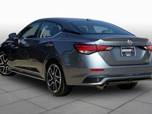 Used 2025 Nissan Sentra SR FWD image 12