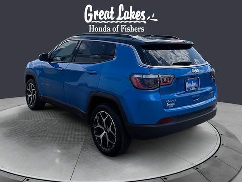 Used 2025 Jeep Compass Limited AWD/4WD image 3