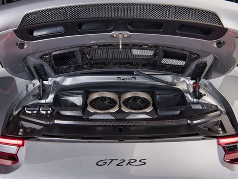 Used 2018 Porsche 911 GT2 RS image 48