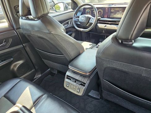Used 2024 Nissan Ariya FWD image 14