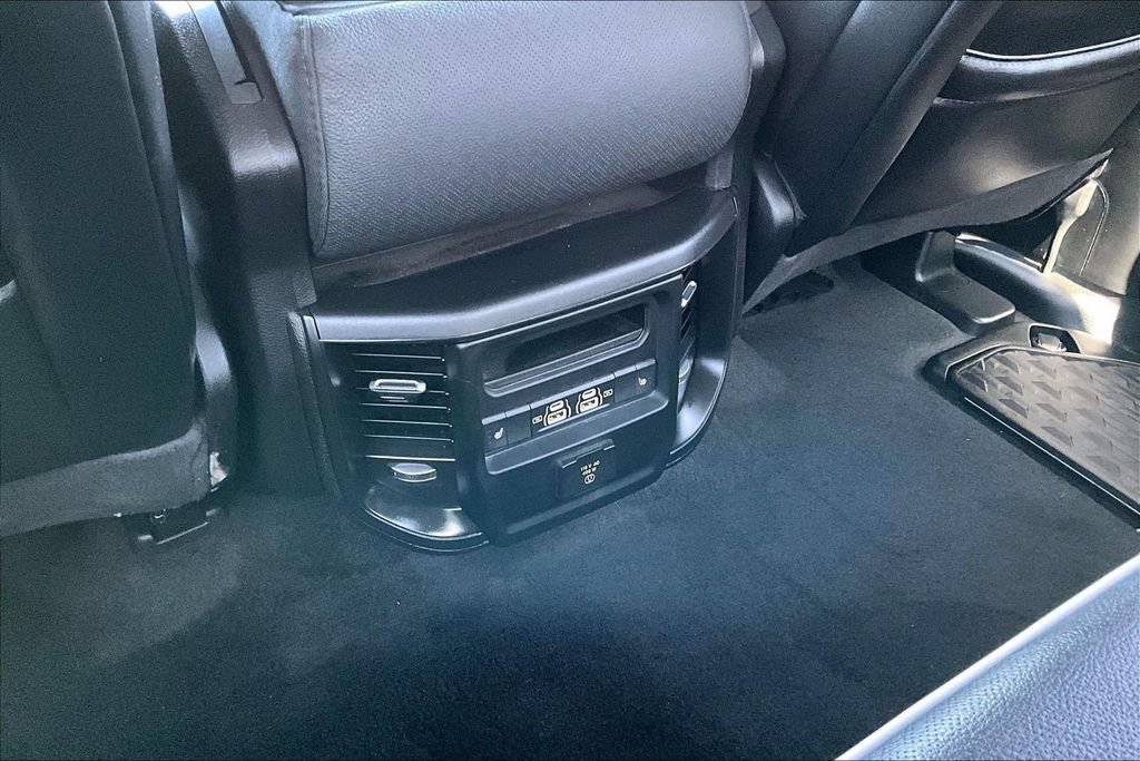 Used 2025 RAM 1500 Laramie AWD/4WD image 11