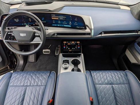 Used 2026 Cadillac Vistiq Premium Luxury AWD/4WD image 12