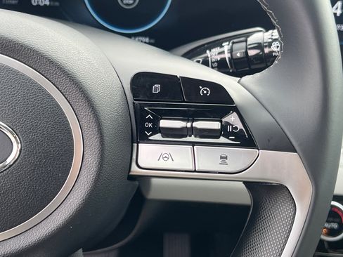 Certified 2023 Hyundai Elantra Limited FWD image 26
