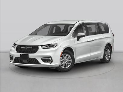 Used 2023 Chrysler Pacifica Pinnacle