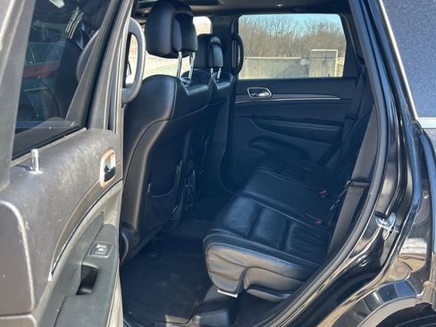 Used 2017 Jeep Grand Cherokee Limited image 15
