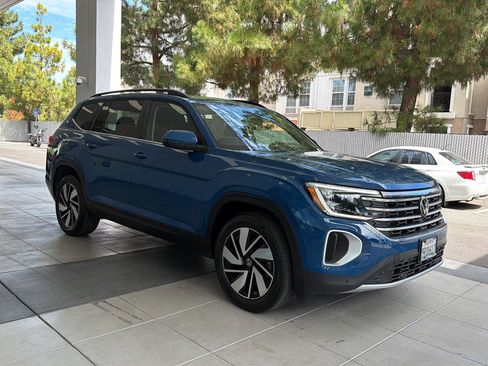Certified 2025 Volkswagen Atlas SE AWD/4WD image 7