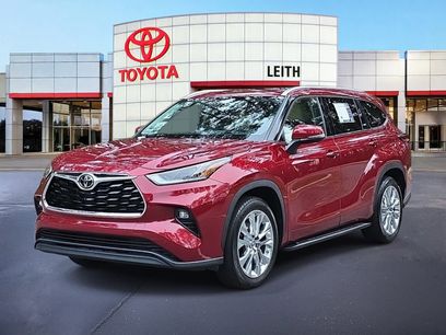 Used 2023 Toyota Highlander Limited