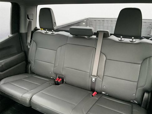 Used 2025 GMC Sierra 1500 Pro w/ Pro Value Package image 9