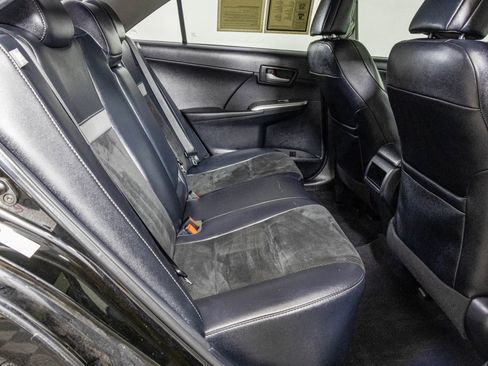 Used 2012 Toyota Camry SE w/ Leather Pkg FWD image 44