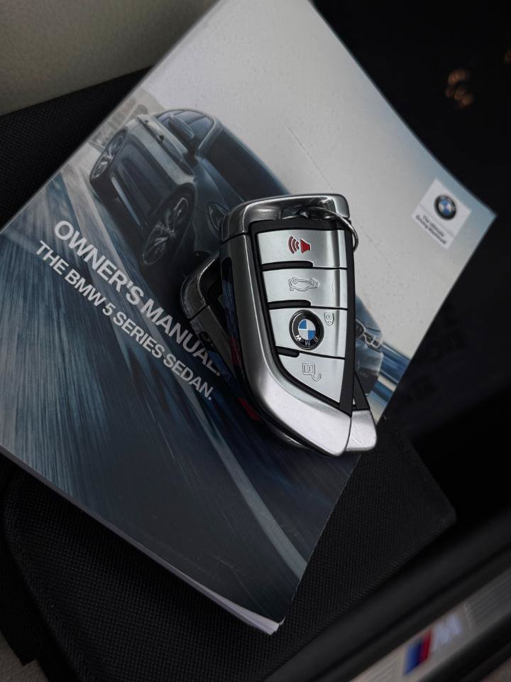 Used 2020 BMW 530i w/ M Sport Package RWD image 4