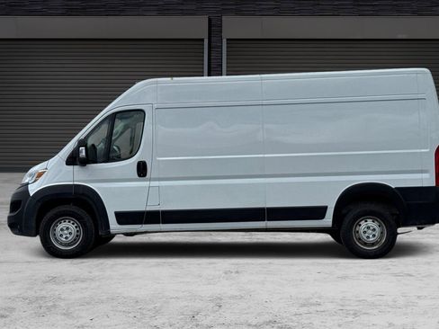 Used 2024 RAM ProMaster 2500 w/ Convenience Group FWD image 7