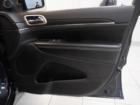 Used 2016 Jeep Grand Cherokee Limited AWD/4WD image 35
