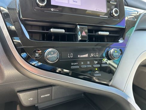 Used 2023 Toyota Camry SE image 36