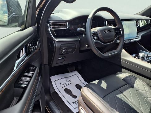 New 2026 Jeep Grand Wagoneer Summit AWD/4WD image 6