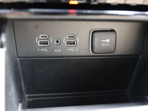 Used 2023 Jeep Grand Cherokee L Limited image 28