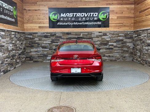 Certified 2023 Hyundai Elantra SEL w/ Preferred Accessory Package image 7