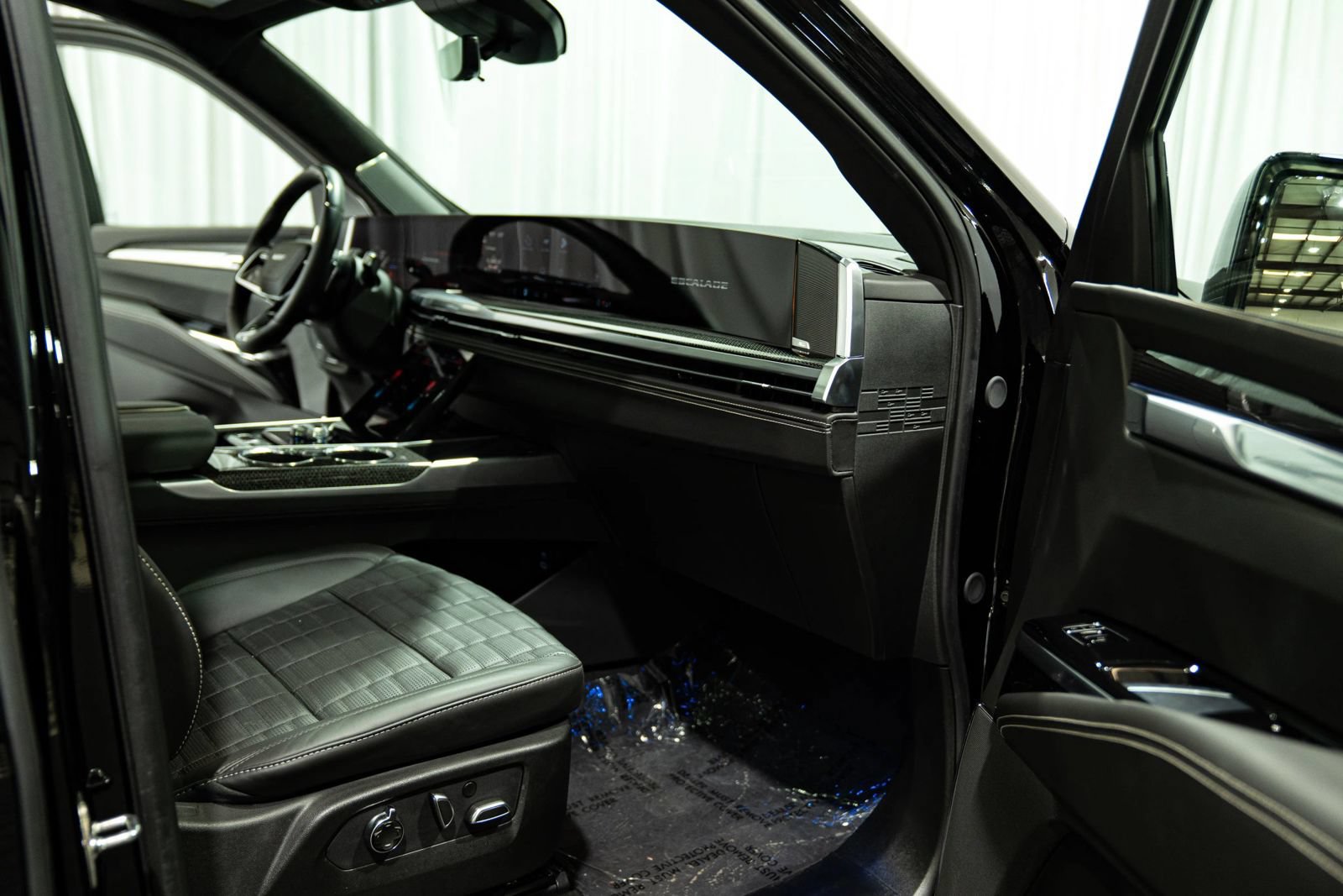 Used 2026 Cadillac Escalade V AWD/4WD image 11