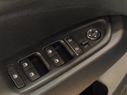 Used 2023 Hyundai Venue SE FWD image 27