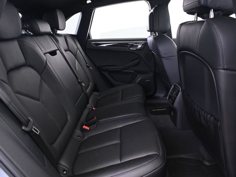 Used 2026 Porsche Macan AWD/4WD image 18