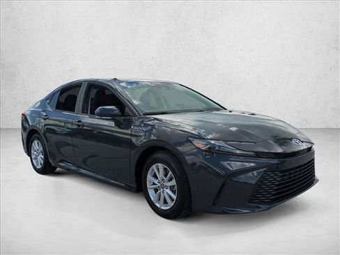 Used 2026 Toyota Camry LE w/ Convenience Package FWD image 3