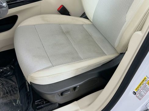 Used 2023 Buick Envision Preferred image 26