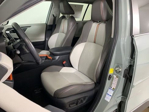 Used 2020 Toyota RAV4 Adventure w/ Convenience Package image 28