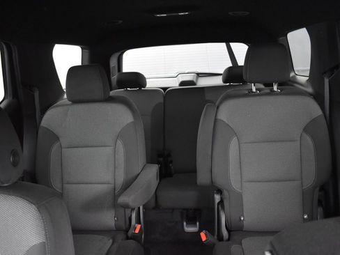 Used 2022 Chevrolet Traverse LT image 22