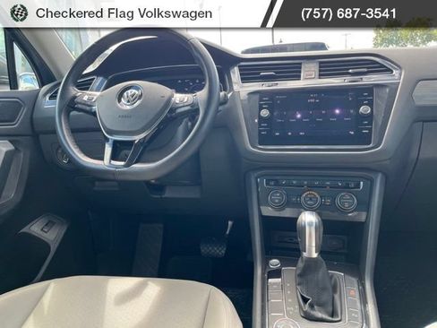 Used 2019 Volkswagen Tiguan SEL w/ 3rd Row Seat Package AWD/4WD image 34