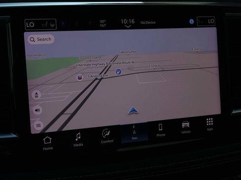 Used 2025 Chrysler Pacifica Limited image 19