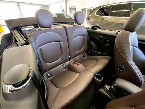 Used 2017 MINI Cooper Convertible image 19
