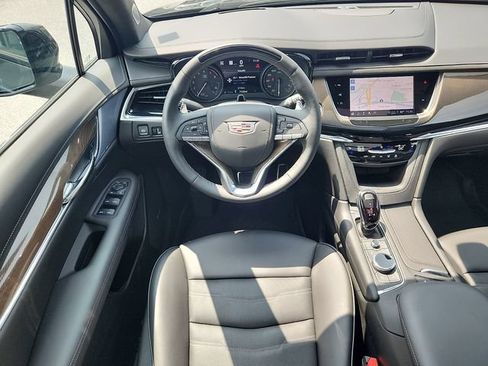 Certified 2025 Cadillac XT6 Sport w/ Platinum Package AWD/4WD image 11