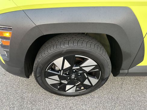 Used 2024 Hyundai Kona SEL AWD/4WD image 14