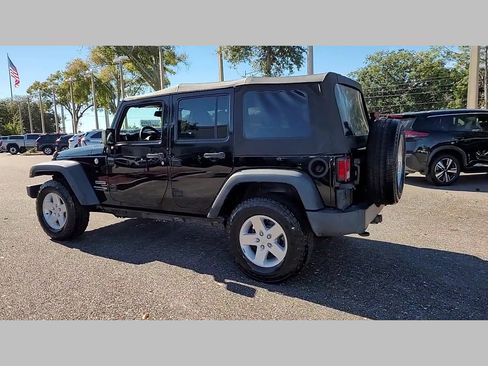 Used 2018 Jeep Wrangler Unlimited Sport S image 17