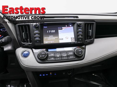 Used 2018 Toyota RAV4 XLE w/ Convenience Package image 12