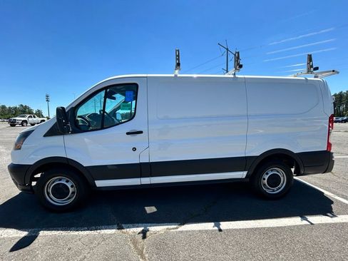 Used 2017 Ford Transit 150 130 Low Roof RWD image 5