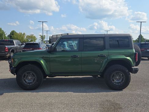 Used 2025 Ford Bronco Badlands w/ Sasquatch Package AWD/4WD image 4