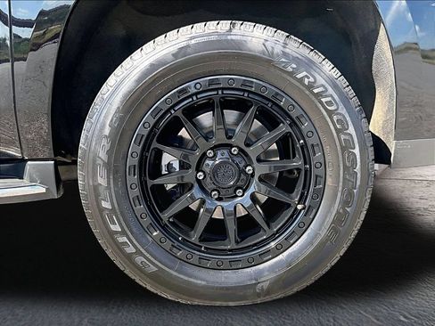 Used 2020 GMC Yukon XL SLT w/ Premium Edition RWD image 11