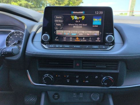 Certified 2025 Nissan Rogue S FWD image 22
