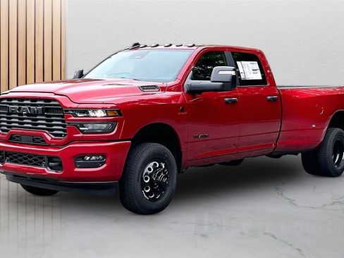 New 2026 RAM 3500 Big Horn AWD/4WD image 4