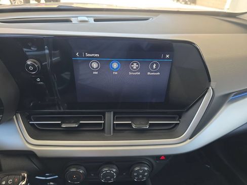 Used 2026 Chevrolet Trax LS w/ LS Convenience Package FWD image 13