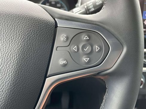 Used 2023 Chevrolet Traverse LT FWD image 26