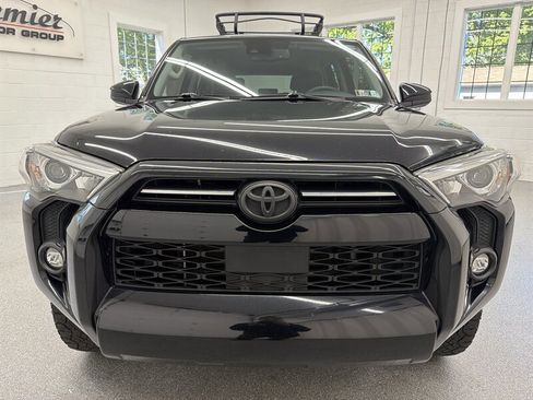 Used 2021 Toyota 4Runner SR5 image 2